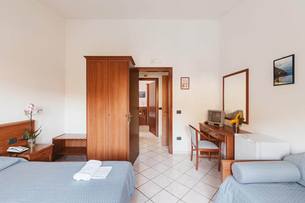 Hotel Bellavista Maierà Extérieur photo